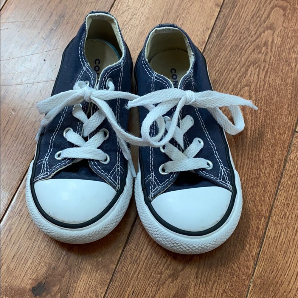Navy Converse 8 unisex